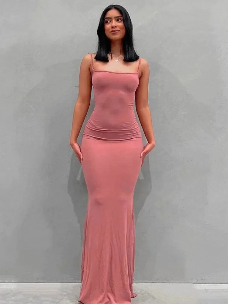 Robe corail moulante