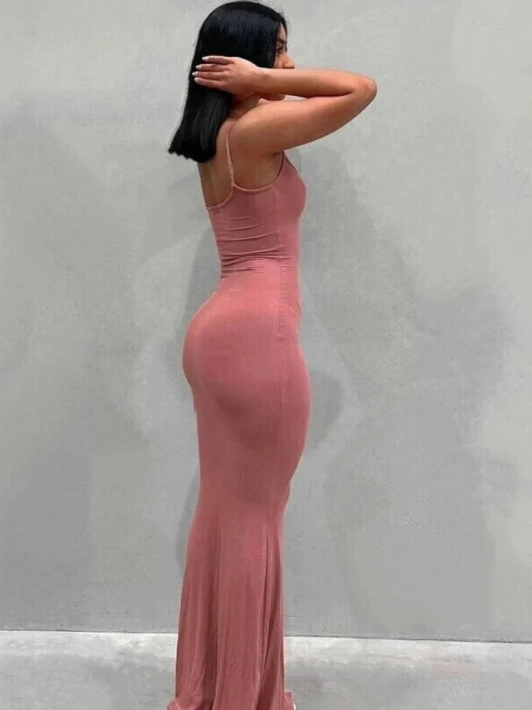 Robe corail moulante